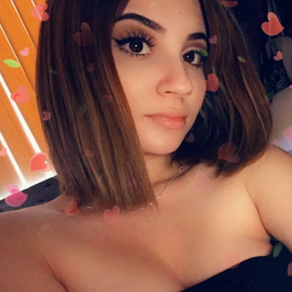 Meet your Posher, Alexis